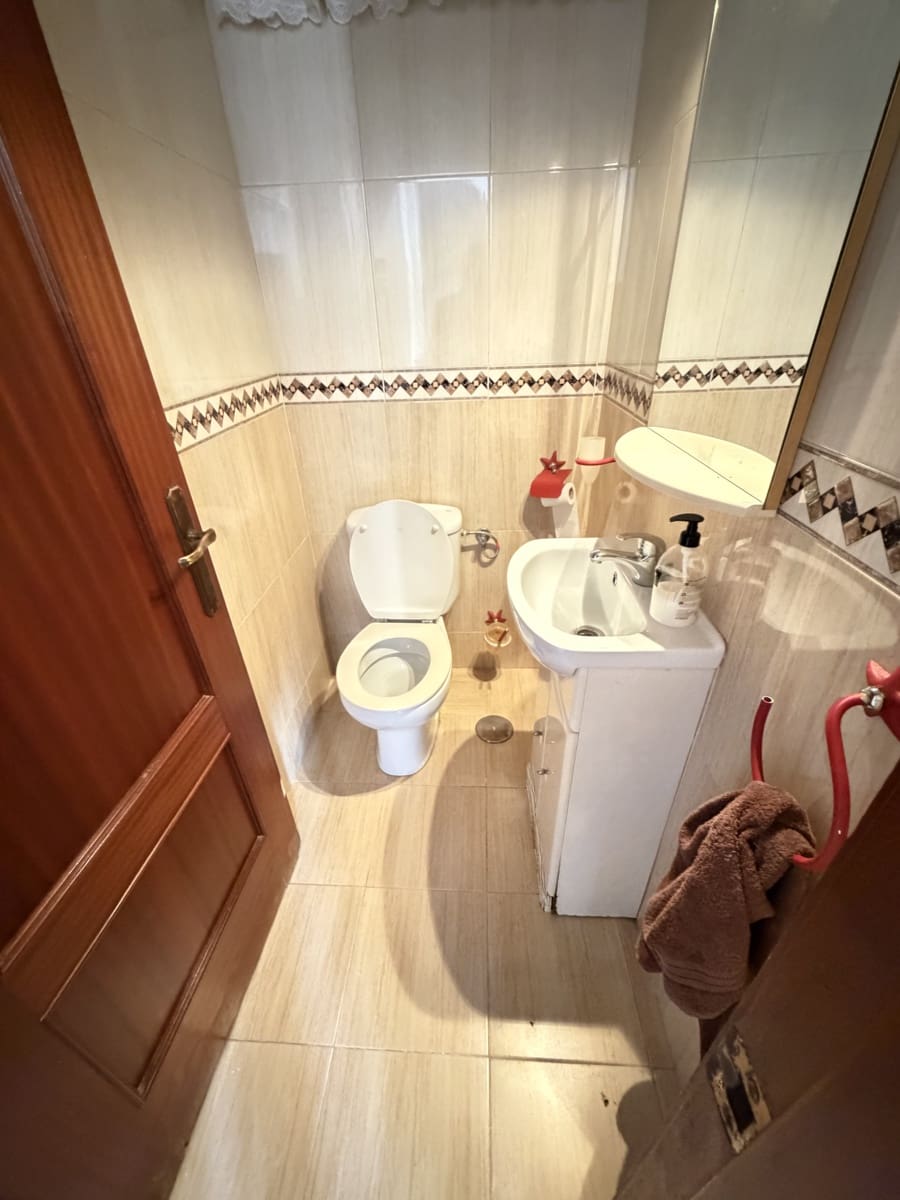 3 slaapkamer Villa te koop in Malaga stad met garage - € 268.000 (Ref: 9665246)