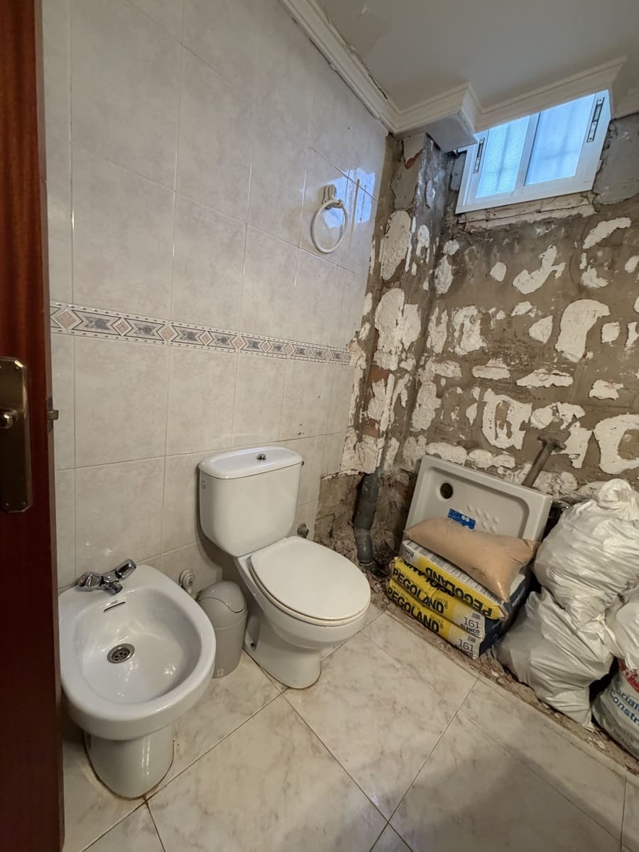 3 slaapkamer Villa te koop in Malaga stad met garage - € 268.000 (Ref: 9665246)