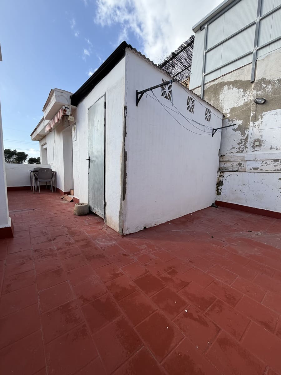 3 slaapkamer Villa te koop in Malaga stad met garage - € 268.000 (Ref: 9665246)