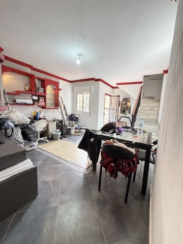 3 slaapkamer Villa te koop in Olletas, Málaga stad met garage - € 268.000 (Ref: 9665246)