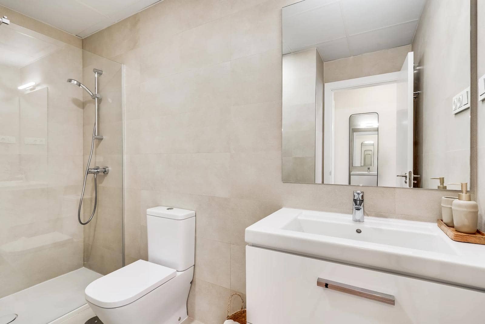 1 chambre Appartement à vendre à Malaga ville avec piscine garage - 360 000 € (Ref: 9665522)