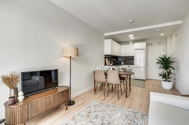 1 chambre Appartement à vendre à Martiricos, Malaga ville avec piscine garage - 360 000 € (Ref: 9665522)