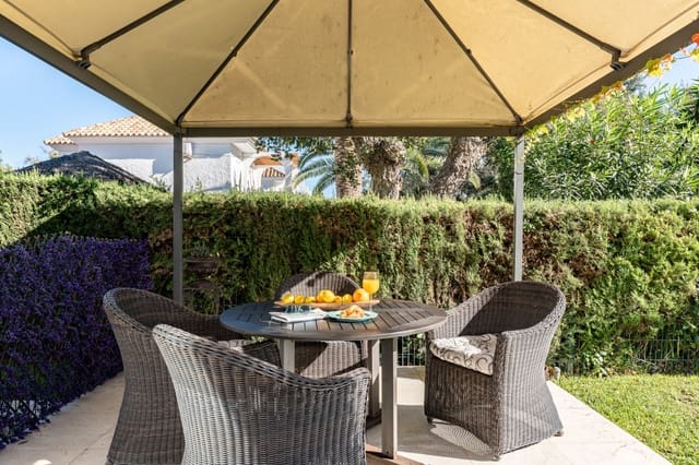 4 chambre Villa/Maison à vendre à Calahonda, Mijas avec piscine garage - 920 000 € (Ref: 9688567)