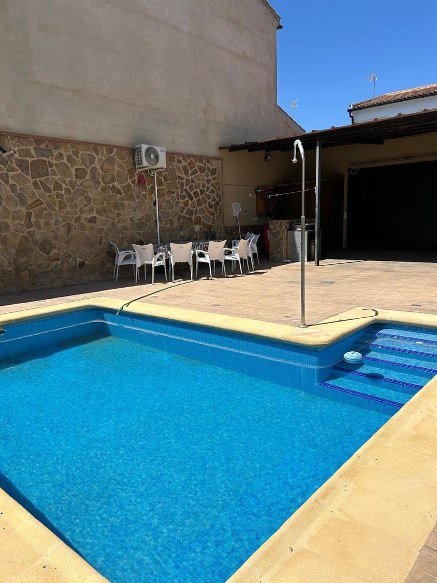 Reihenhaus zu verkaufen in Campillos mit Pool Garage - 260.000 € (Ref: 9688594)