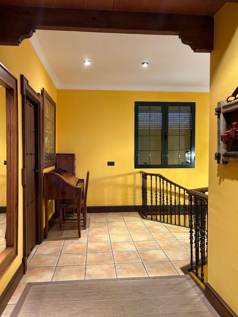 Reihenhaus zu verkaufen in Campillos mit Pool Garage - 260.000 € (Ref: 9688594)