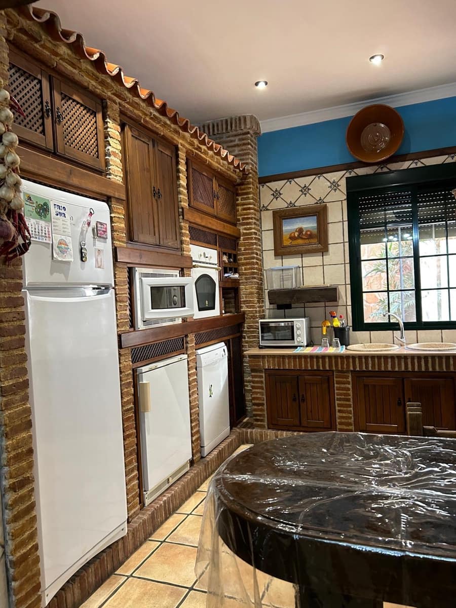 Reihenhaus zu verkaufen in Campillos mit Pool Garage - 260.000 € (Ref: 9688594)