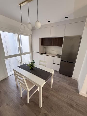 Studio à vendre à La Trinidad, Malaga ville - 240 000 € (Ref: 9688612)