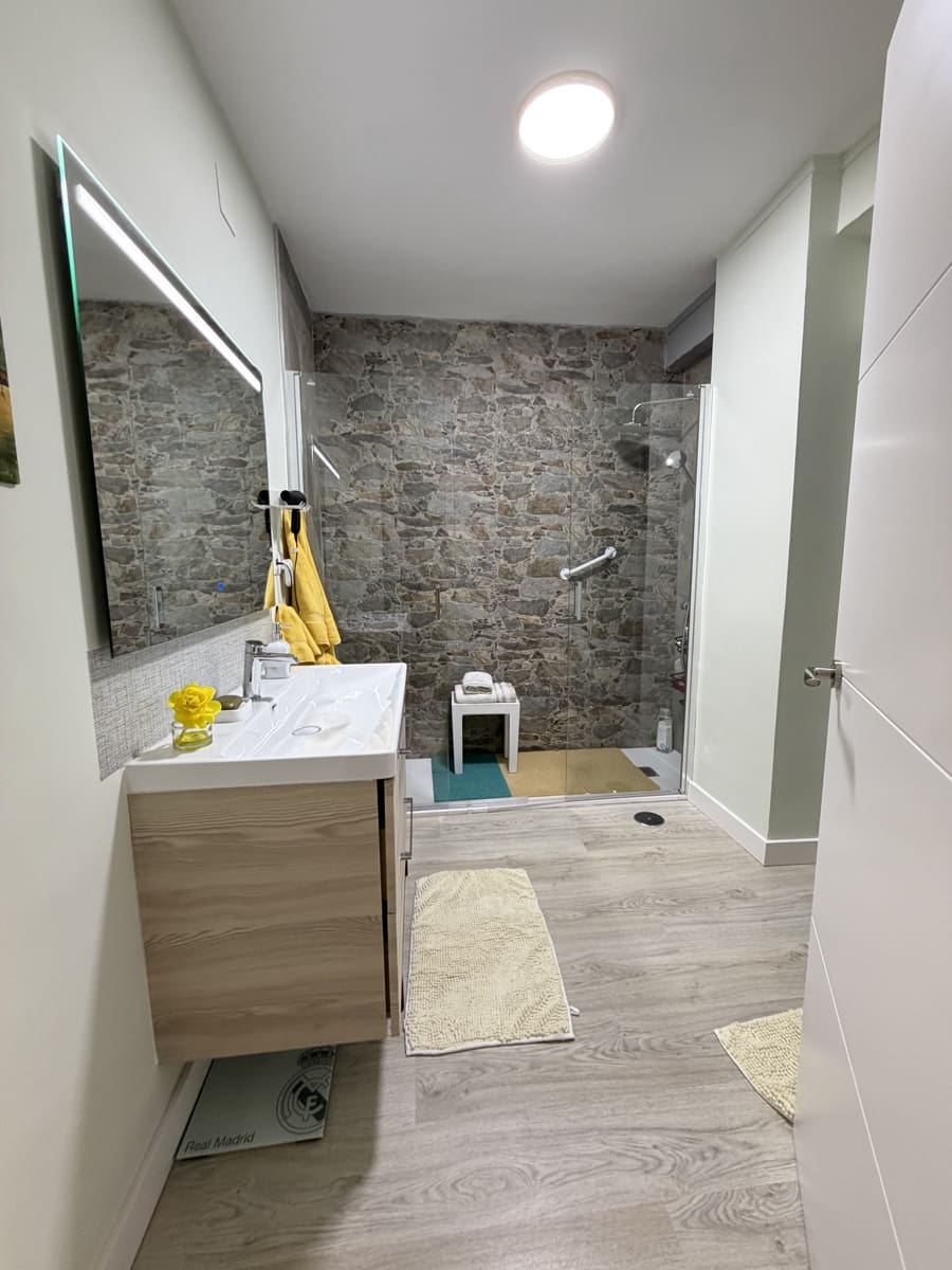 Lejlighed til salg i Malaga by - € 329.000 (Ref: 9688657)