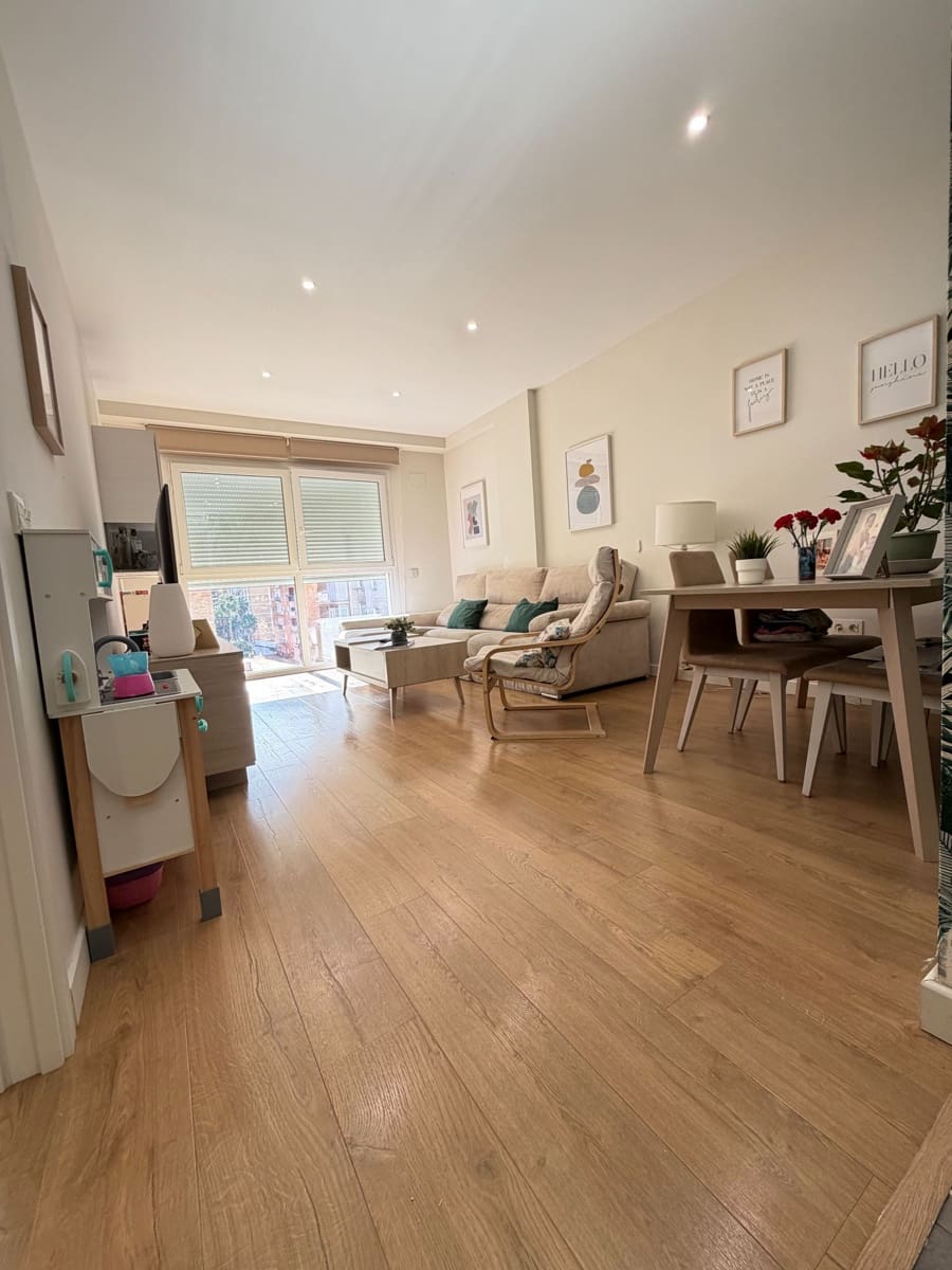 3 makuuhuone Huoneisto myytävänä paikassa Malaga kaupunki mukana uima-altaan 
autotalli - 585 000 € (Ref: 9688662)