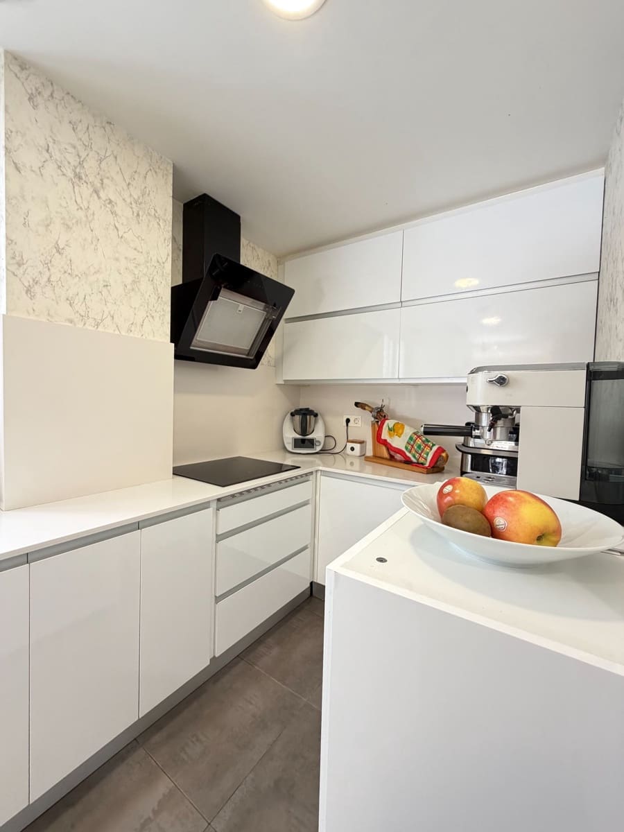 3 makuuhuone Huoneisto myytävänä paikassa Malaga kaupunki mukana uima-altaan 
autotalli - 585 000 € (Ref: 9688662)