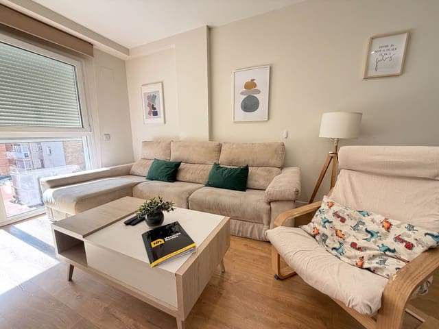 3 makuuhuone Huoneisto myytävänä paikassa Huelin, Málaga kaupunki mukana uima-altaan 
autotalli - 585 000 € (Ref: 9688662)