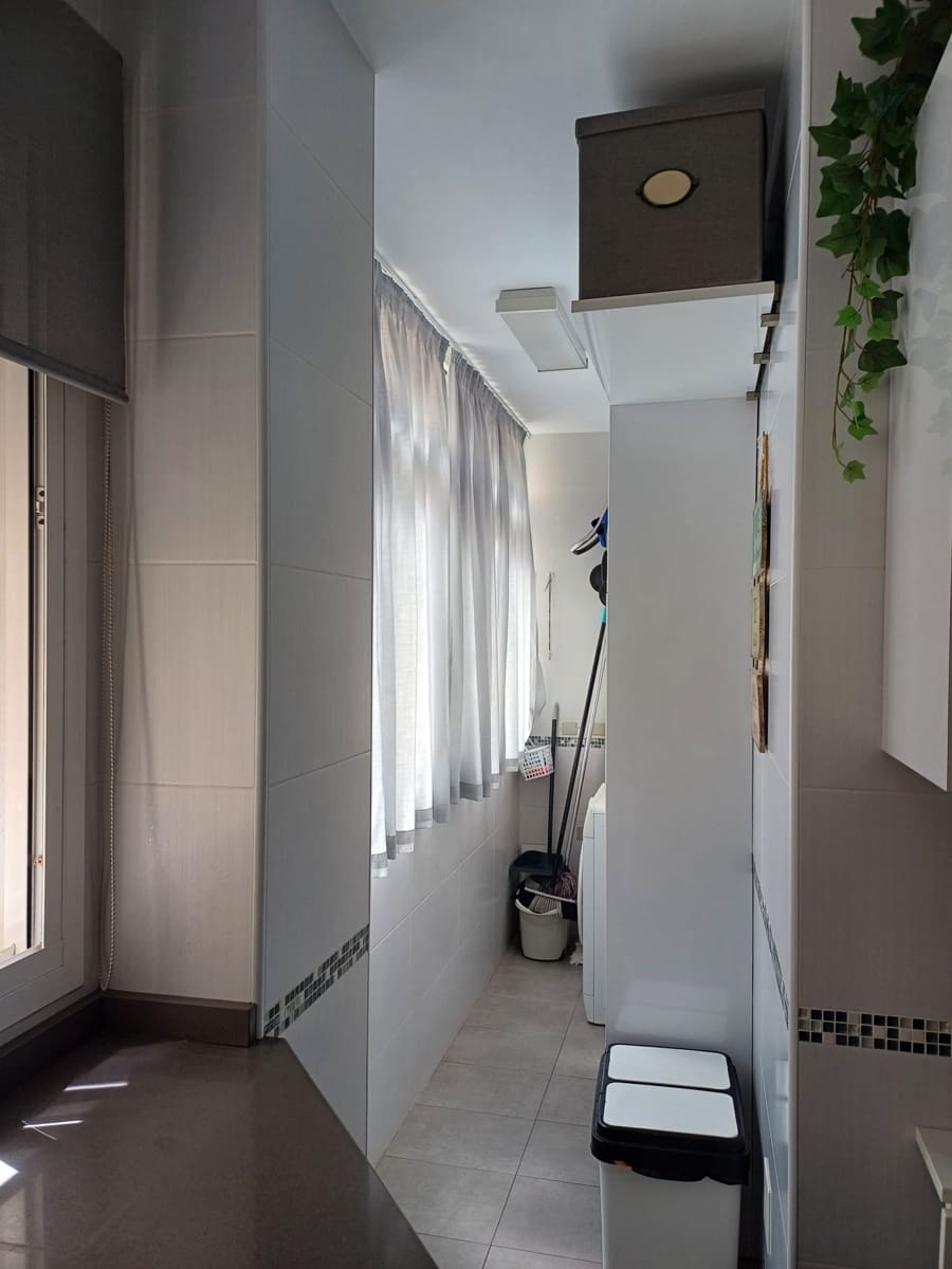 3 soveværelse Lejlighed til salg i Malaga by - € 449.000 (Ref: 9688663)