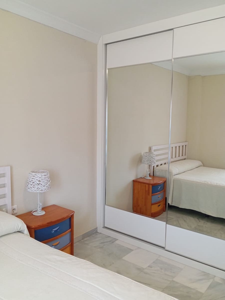 4 bedroom Apartment for sale in Malaga city with garage - € 475,000 (Ref: 9709125)