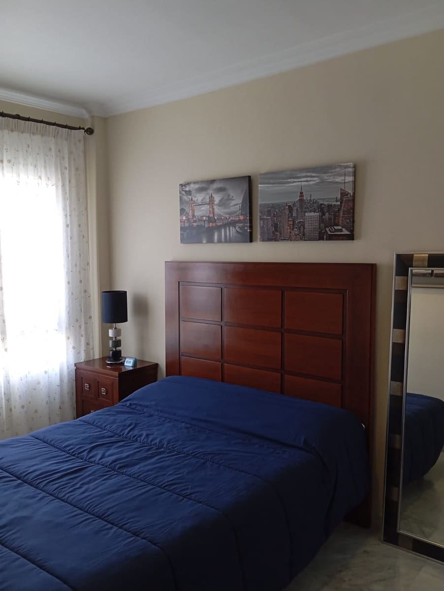 4 bedroom Apartment for sale in Malaga city with garage - € 475,000 (Ref: 9709125)