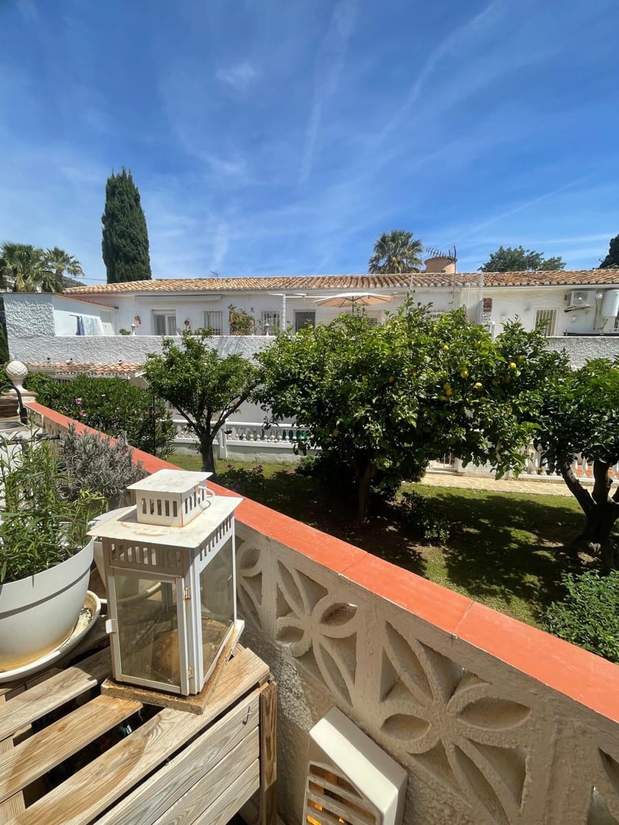 2 sovrum Radhus till salu i Benalmadena med pool garage - 430 000 € (Ref: 9789435)