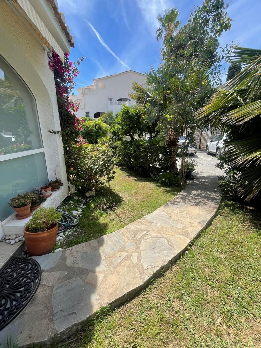 2 sovrum Radhus till salu i Benalmadena med pool garage - 430 000 € (Ref: 9789435)