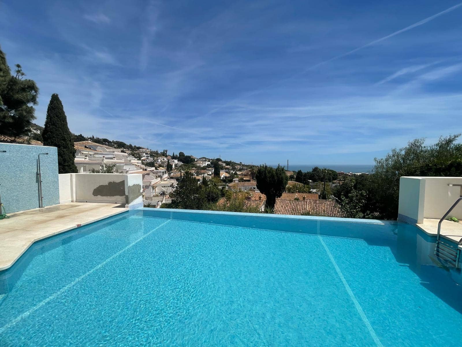 2 sovrum Radhus till salu i Benalmadena med pool garage - 430 000 € (Ref: 9789435)