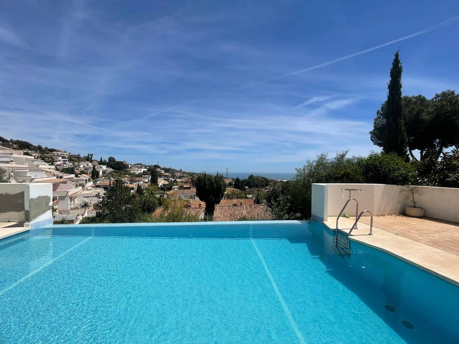 2 sovrum Radhus till salu i Benalmadena med pool garage - 430 000 € (Ref: 9789435)