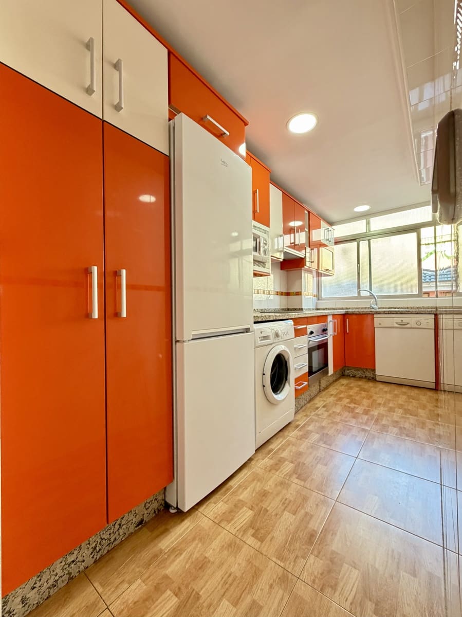 2 sovrum Lägenhet till salu i Malaga stad - 215 000 € (Ref: 9789840)