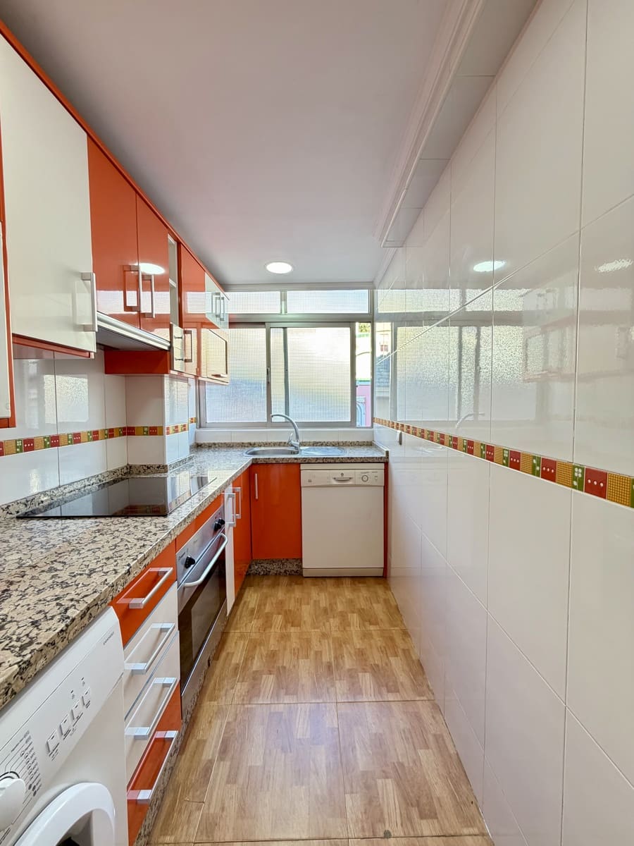 2 sovrum Lägenhet till salu i Malaga stad - 215 000 € (Ref: 9789840)