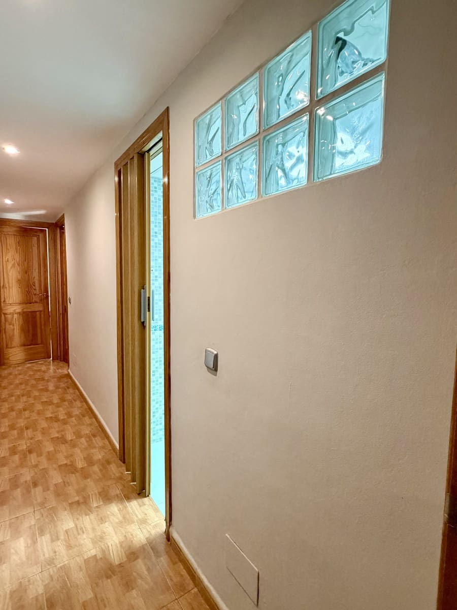 2 sovrum Lägenhet till salu i Malaga stad - 215 000 € (Ref: 9789840)