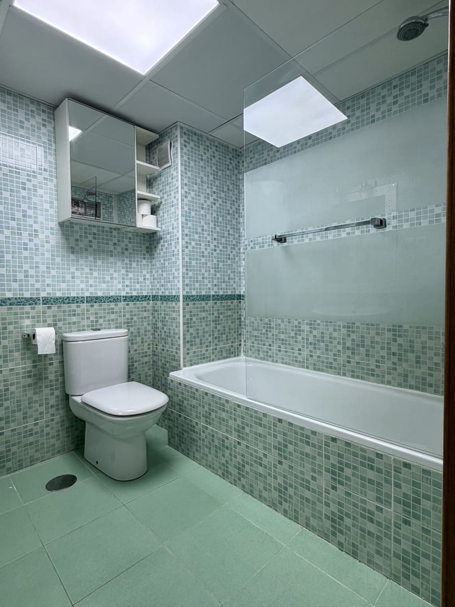 2 sovrum Lägenhet till salu i Malaga stad - 215 000 € (Ref: 9789840)