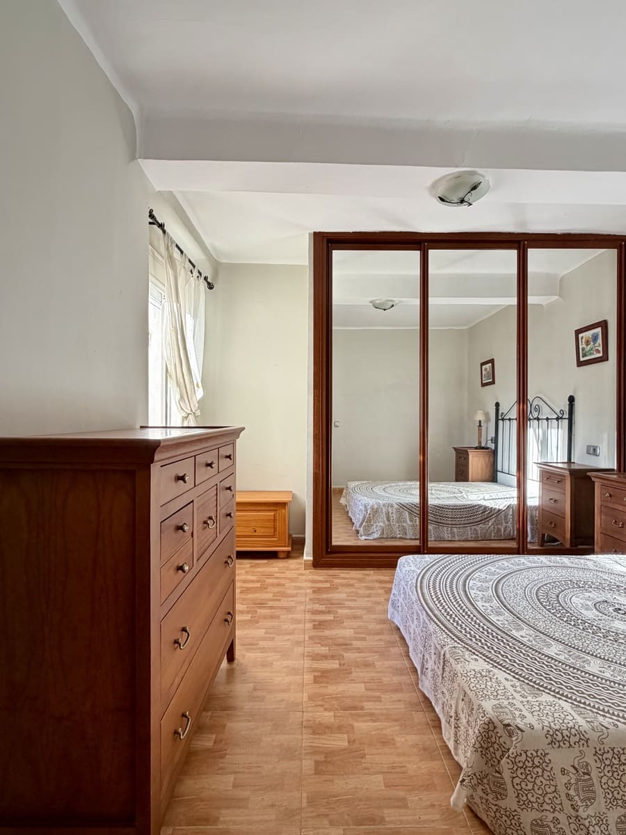 2 sovrum Lägenhet till salu i Malaga stad - 215 000 € (Ref: 9789840)