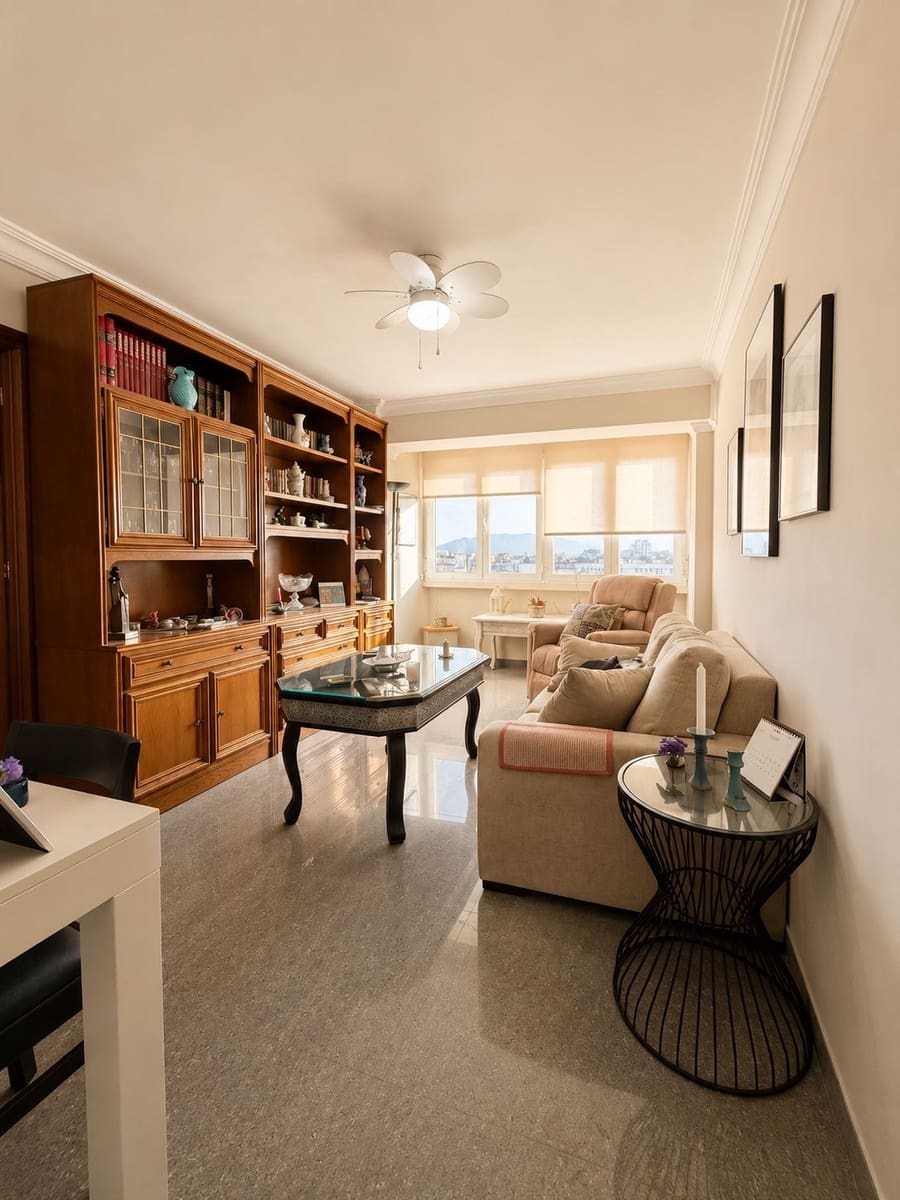 3 soveværelse Lejlighed til salg i Malaga by - € 315.000 (Ref: 9823269)