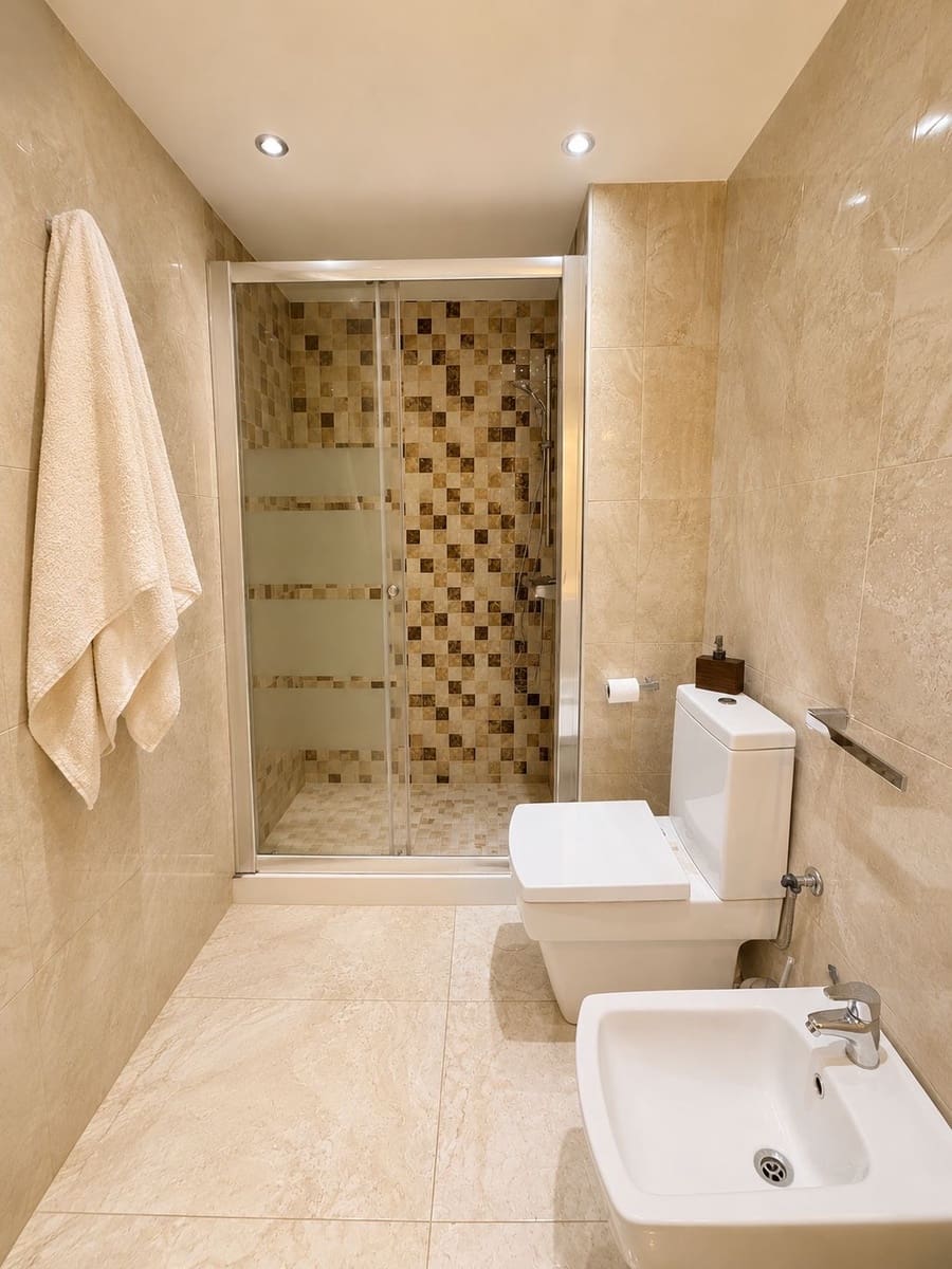 3 soveværelse Lejlighed til salg i Malaga by - € 315.000 (Ref: 9823269)