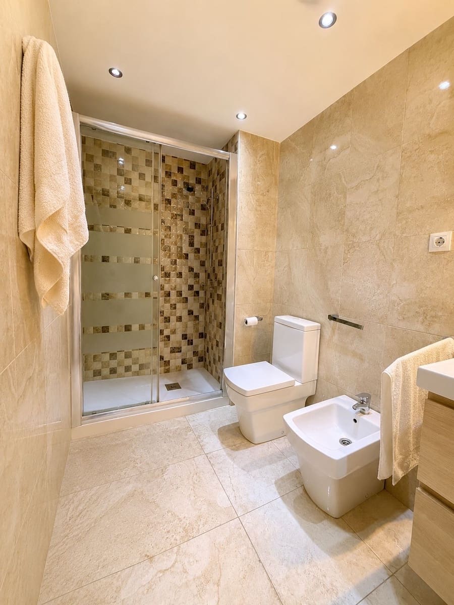 3 soveværelse Lejlighed til salg i Malaga by - € 315.000 (Ref: 9823269)