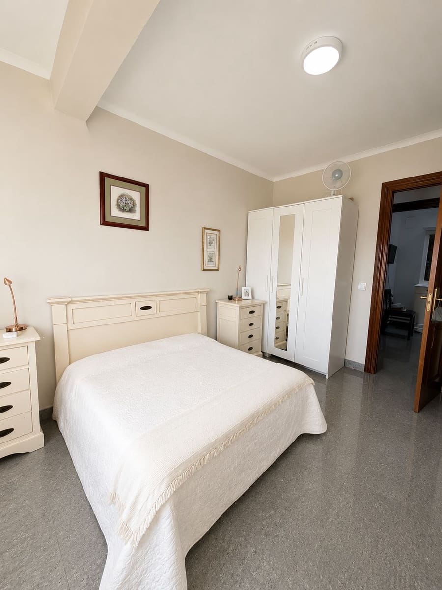 3 soveværelse Lejlighed til salg i Malaga by - € 315.000 (Ref: 9823269)