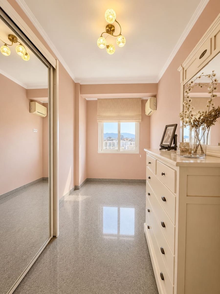 3 soveværelse Lejlighed til salg i Malaga by - € 315.000 (Ref: 9823269)
