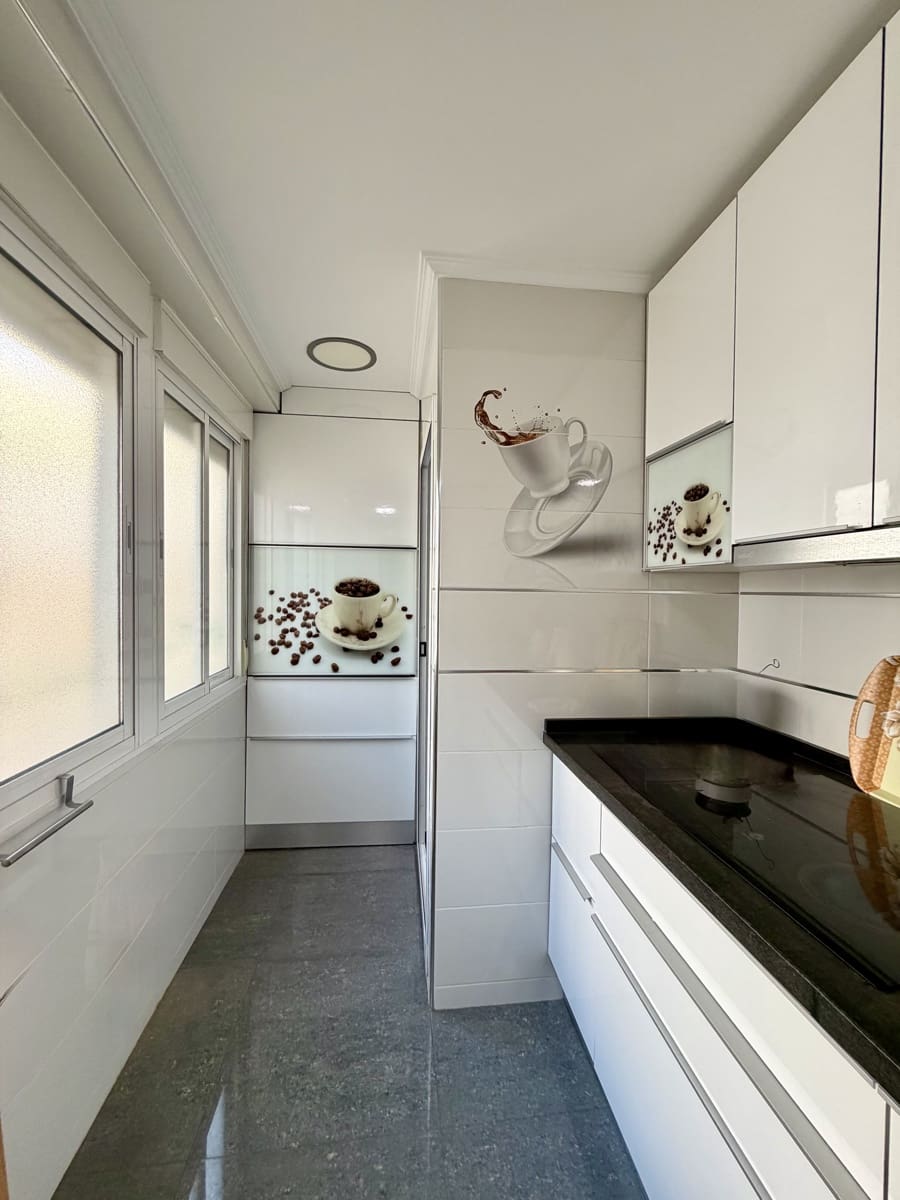 3 soveværelse Lejlighed til salg i Malaga by - € 315.000 (Ref: 9823269)