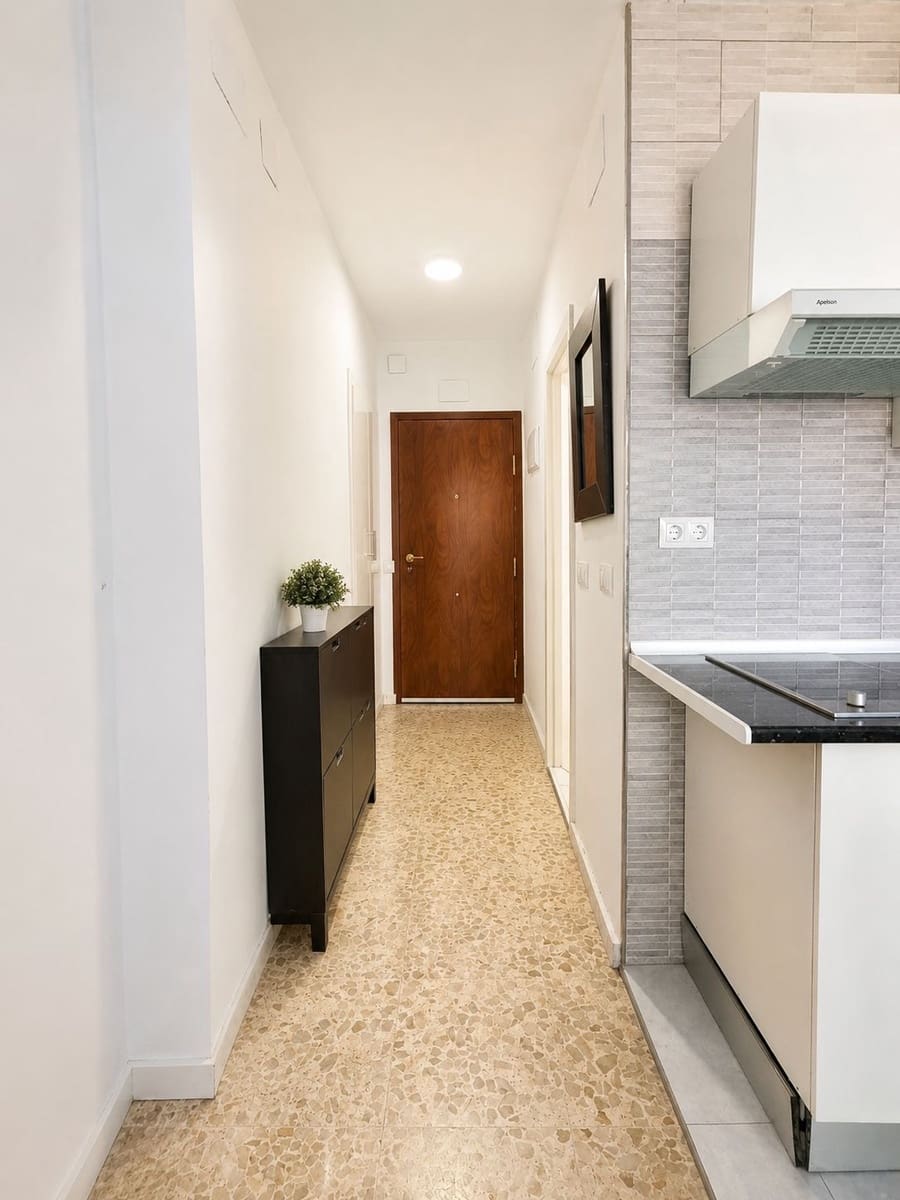 Studio for sale in Torremolinos - € 153,000 (Ref: 9823506)