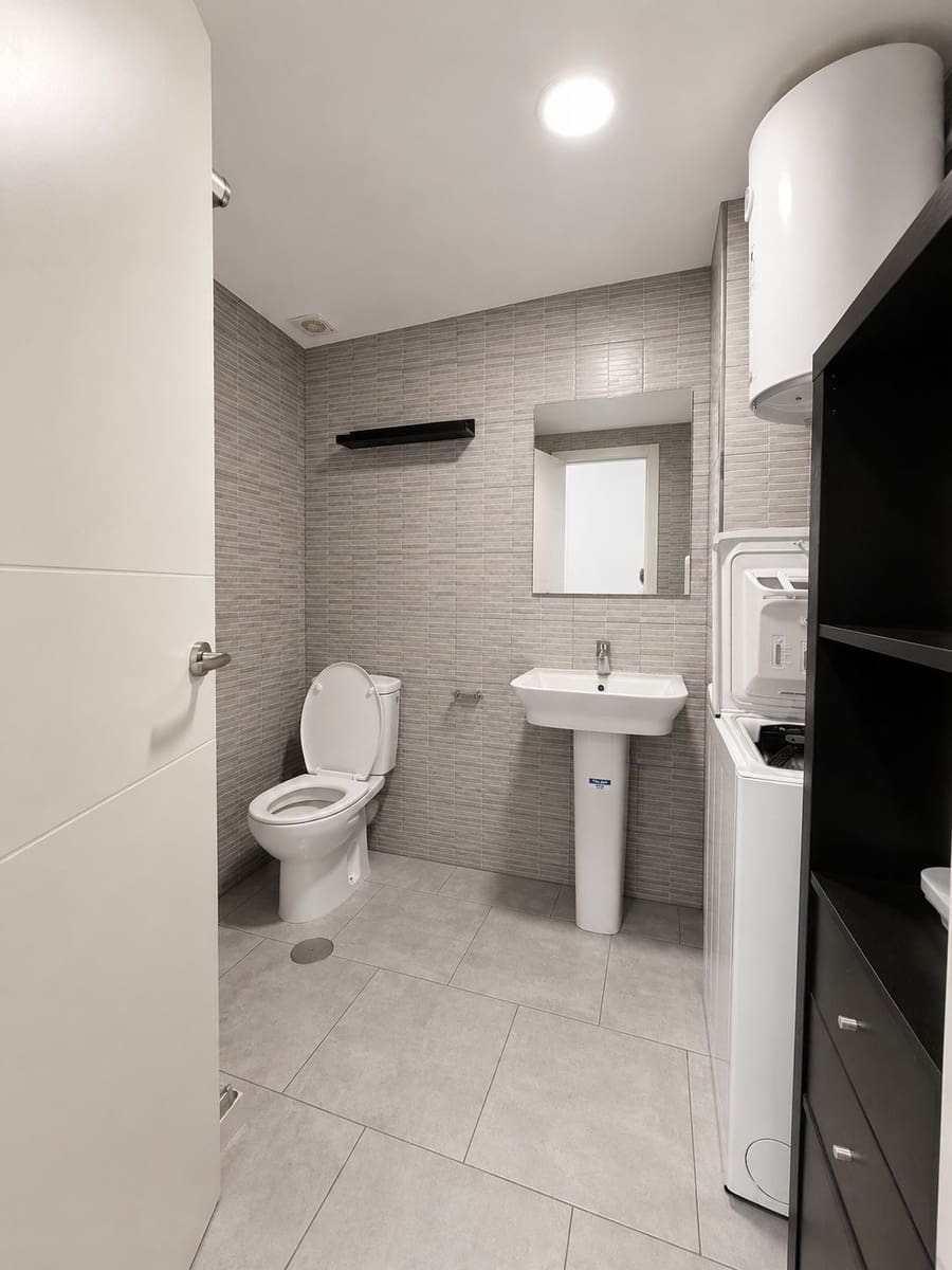 Studio for sale in Torremolinos - € 153,000 (Ref: 9823506)