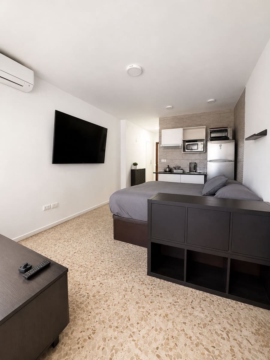 Studio for sale in Torremolinos - € 153,000 (Ref: 9823506)