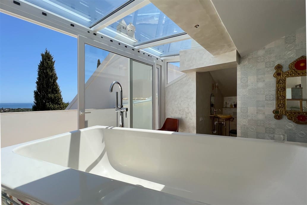 4 soverom Villa til salgs i Sitio de Calahonda med svømmebasseng garasje - € 564 000 (Ref: 9823801)