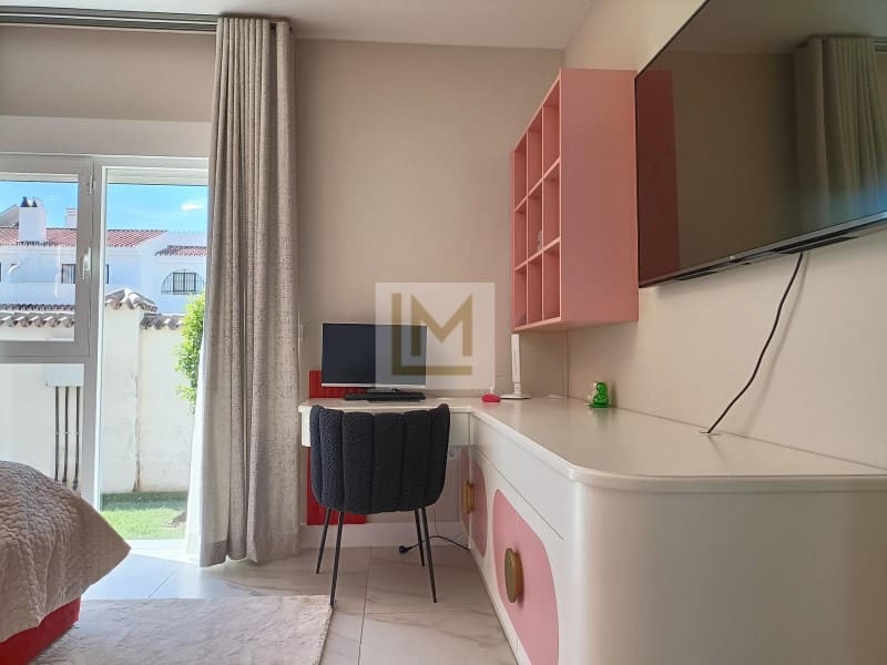 4 slaapkamer Villa voor vakantieverhuur in San Pedro de Alcantara met zwembad - € 35.000 (Ref: 9626222)