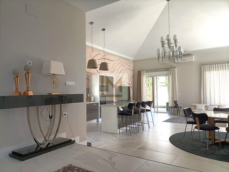 4 slaapkamer Villa voor vakantieverhuur in San Pedro de Alcantara met zwembad - € 35.000 (Ref: 9626222)