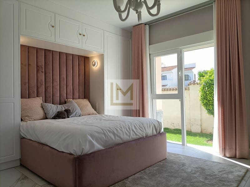 4 slaapkamer Villa voor vakantieverhuur in San Pedro de Alcantara met zwembad - € 35.000 (Ref: 9626222)