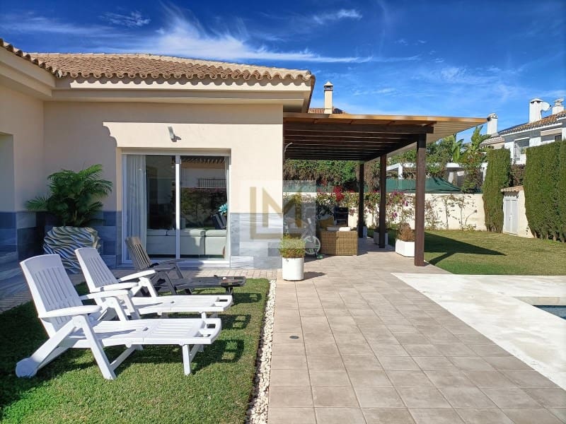 4 slaapkamer Villa voor vakantieverhuur in San Pedro de Alcantara met zwembad - € 35.000 (Ref: 9626222)
