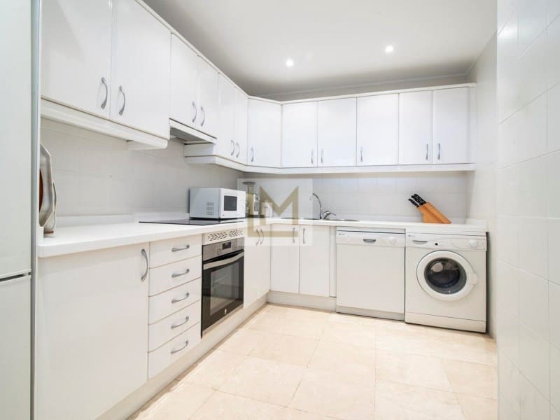 3 soveværelse Lejlighed til leje i San Pedro de Alcantara med garage - € 3.900 (Ref: 9626223)