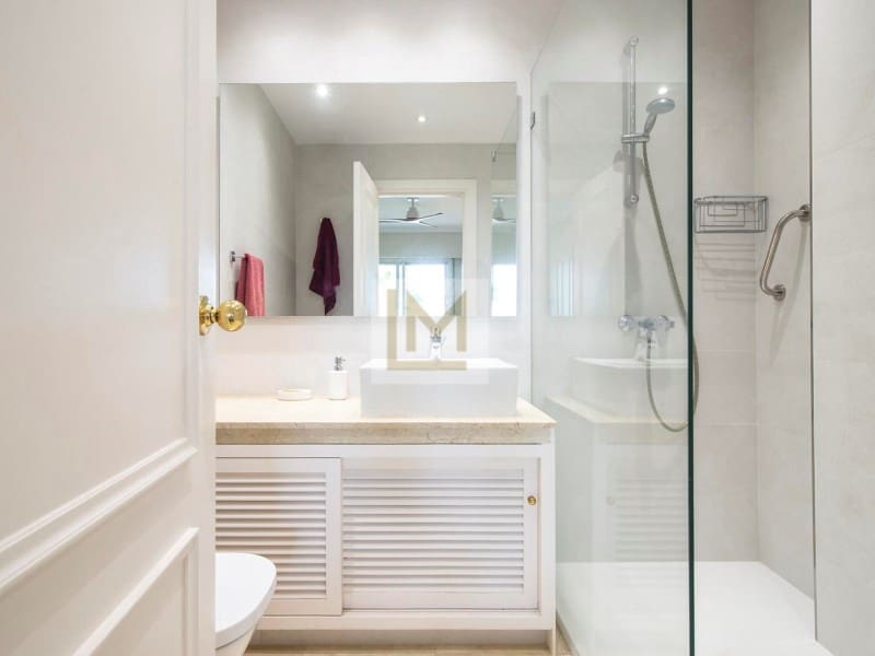 3 soveværelse Lejlighed til leje i San Pedro de Alcantara med garage - € 3.900 (Ref: 9626223)