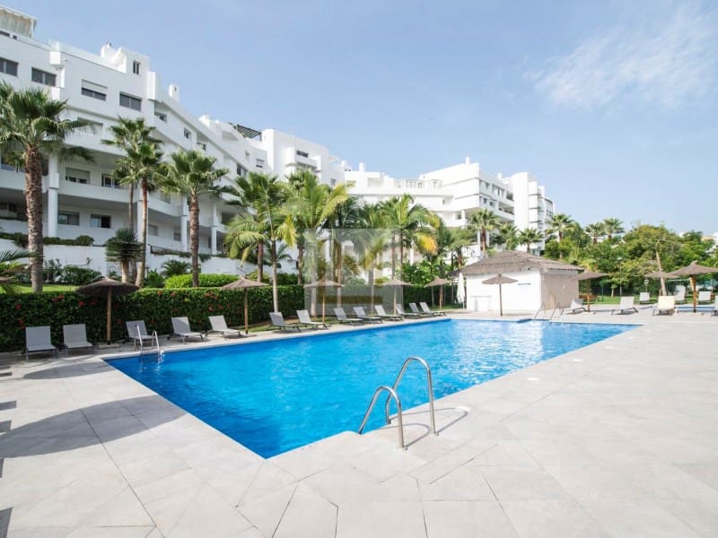 3 soveværelse Lejlighed til leje i San Pedro de Alcantara med garage - € 3.900 (Ref: 9626223)