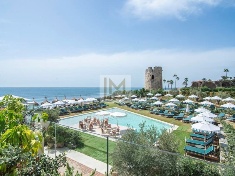 3 soveværelse Lejlighed til leje i San Pedro de Alcantara med garage - € 3.900 (Ref: 9626223)