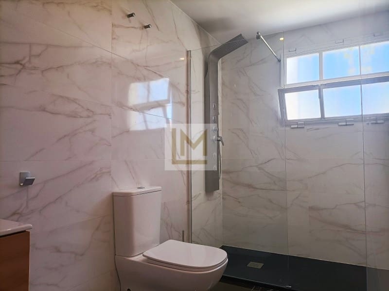 4 soveværelse Byhus til leje i Estepona med swimmingpool - € 3.900 (Ref: 9626224)