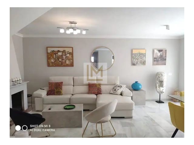 4 soveværelse Byhus til leje i Nueva Atalaya, Estepona med swimmingpool - € 3.900 (Ref: 9626224)