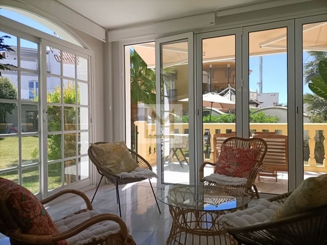 4 soveværelse Byhus til leje i Nueva Atalaya, Estepona med swimmingpool - € 3.900 (Ref: 9626224)