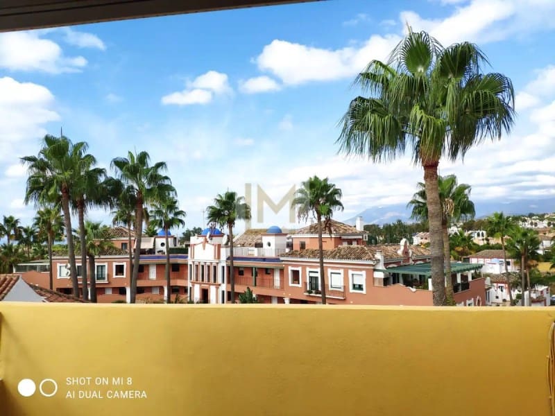 4 soveværelse Byhus til leje i Estepona med swimmingpool - € 3.900 (Ref: 9626224)