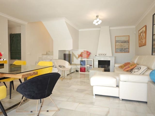 4 soveværelse Byhus til leje i Benamara, Estepona med swimmingpool garage - € 3.500 (Ref: 9626224)